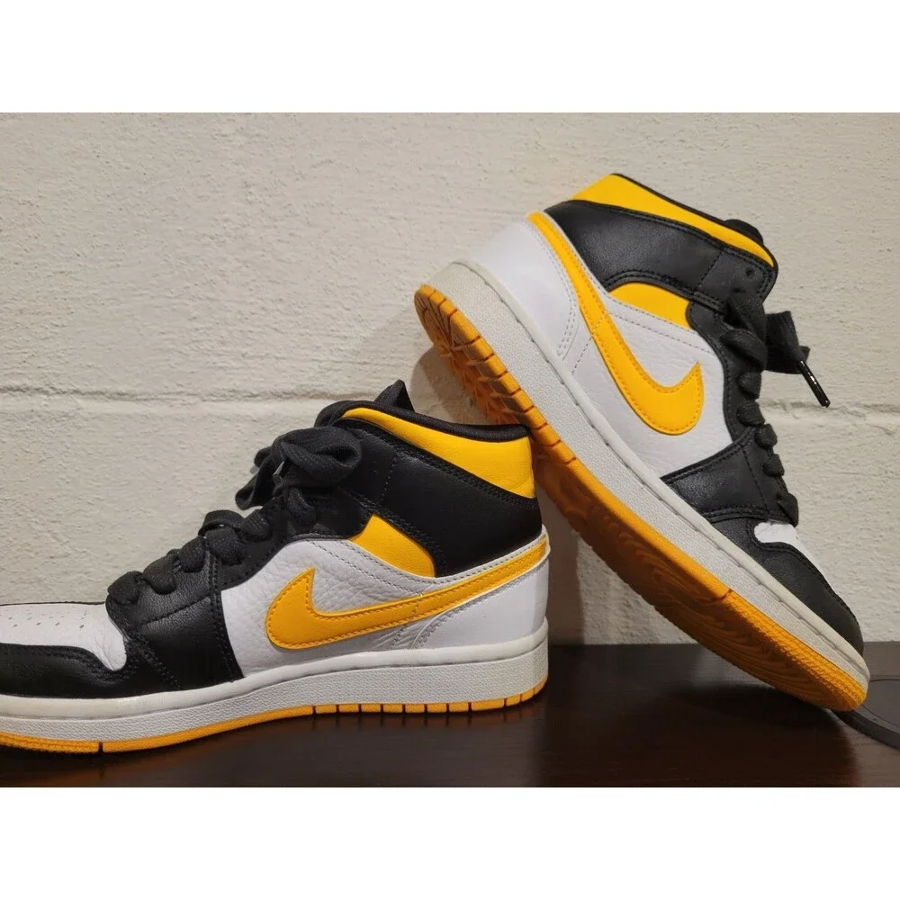 Wmns Air Jordan 1 Mid SE 